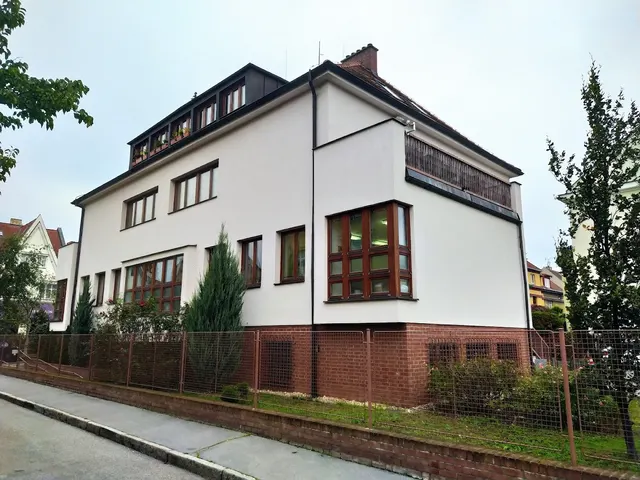 Budova ordinace v Hermelínské ulici v Praze 6